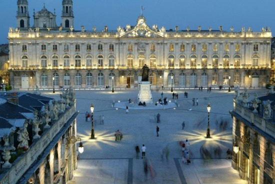 Appartcathedrale Ecrouves المظهر الخارجي الصورة